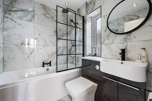 En-Suite- click for photo gallery